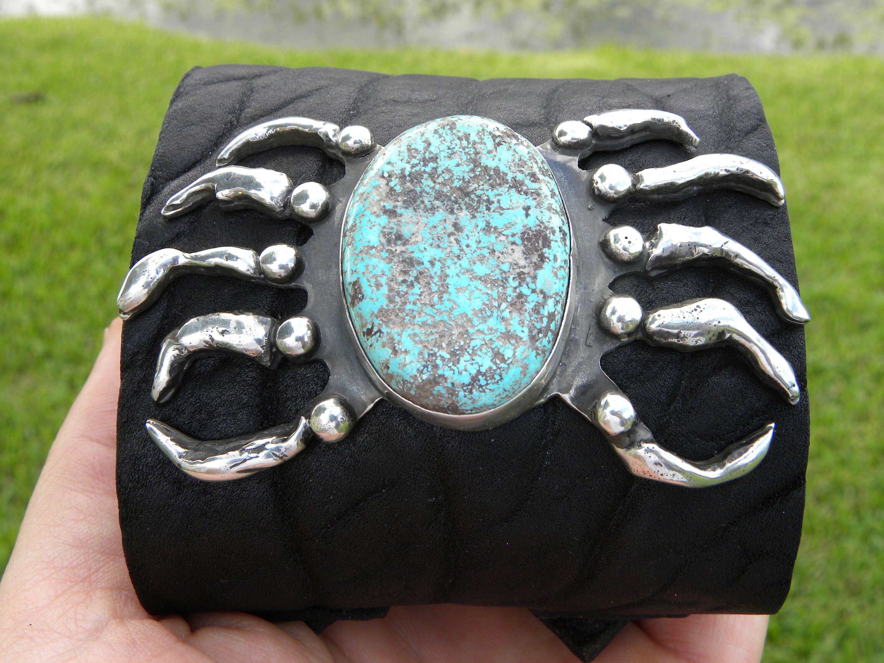 【b-16】 one‐hand bear claw / Turquoise navajo-bear-claw-