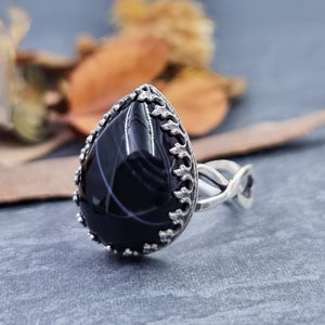 Black Onyx Stone Ring, Statments Ring, White Stripes Cabochon Onyx Ring, Twist Band Sterling Silver Ring, Silver Stacking Ring, US 9 image 2