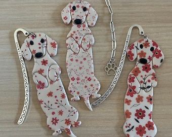 Dachshund Bookmark Mother’s Day gift from the dog, pretty Floral Design. A red heart can be added (see other listing)