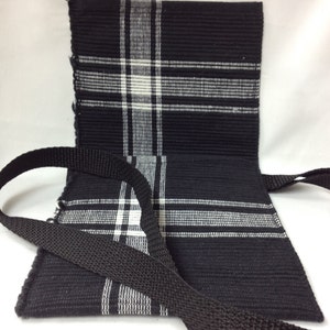 The Kangaroo: Cross-Body Purse (Black / White)