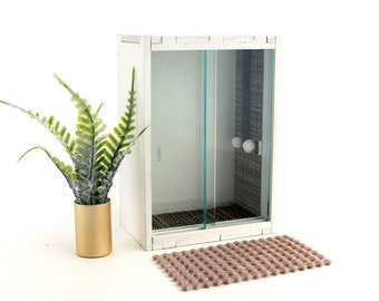 1:24 scale Shower with Sliding Lucite Doors - Miniature Modern Bathroom Kit