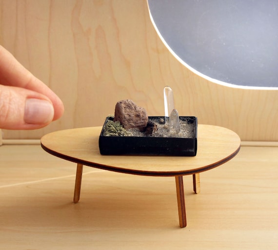 Giardino zen in miniatura da tavolo: come costruirne uno per l'ufficio