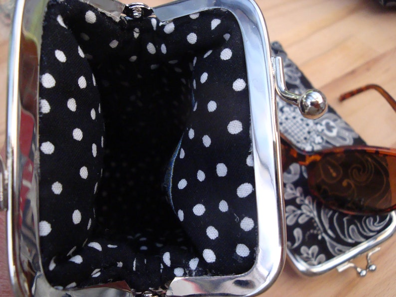 Black Paisley Quilted Padded SunglassesGlasses Case