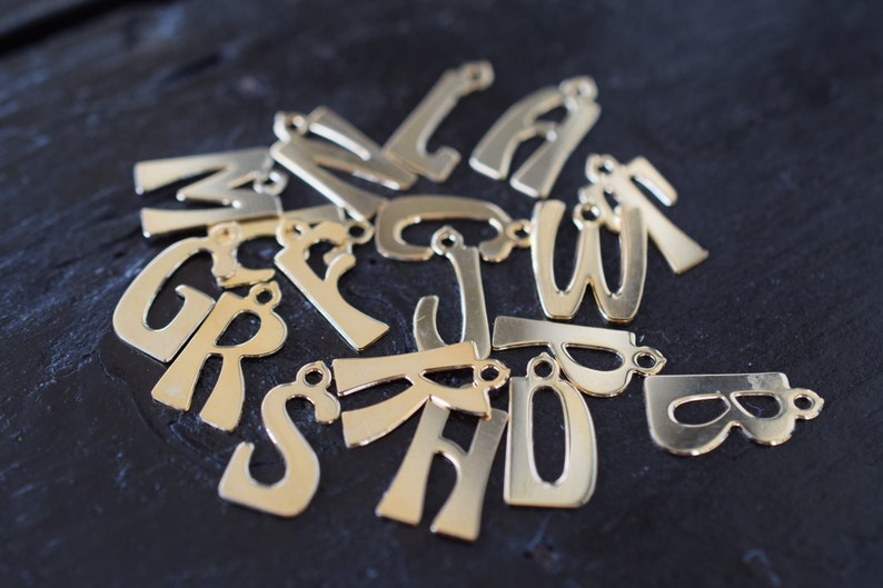 18pcs Vintage Gold Brass Letter Alphabet Initial Pendant Charms