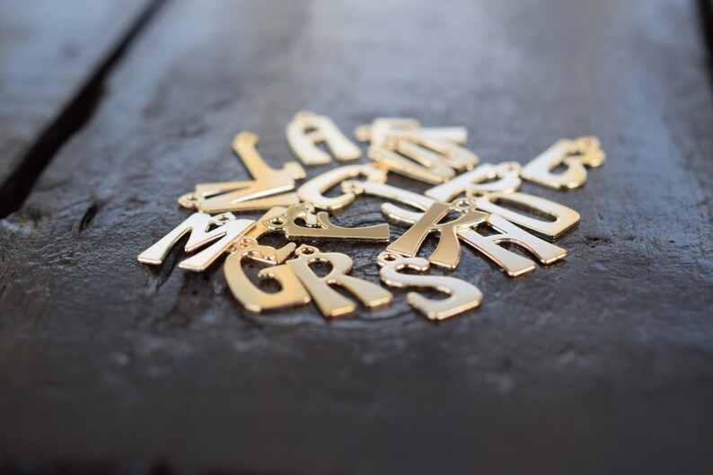 18pcs Vintage Gold Brass Letter Alphabet Initial Pendant Charms