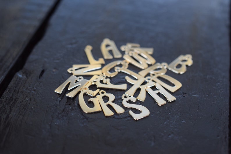 18pcs Vintage Gold Brass Letter Alphabet Initial Pendant Charms