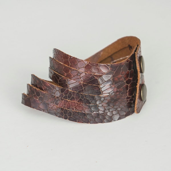 Genuine Leather Bracelet - Handmade - Brown Crocodile Skin Pattern Woman Girlfriend Feminine - Laser Cut - Large