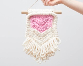 Chevron • Wall Hanging (SMALL) • Crochet Chunky Knit • Colour: STRAWBERRY + VANILLA