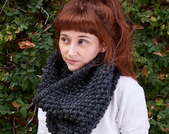 Pebble • Cowl • Crochet Chunky Knit • Colour: CHARCOAL