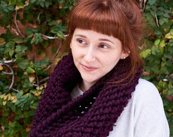 Pebble • Cowl • Crochet Chunky Knit • Colour: BLACKBERRY