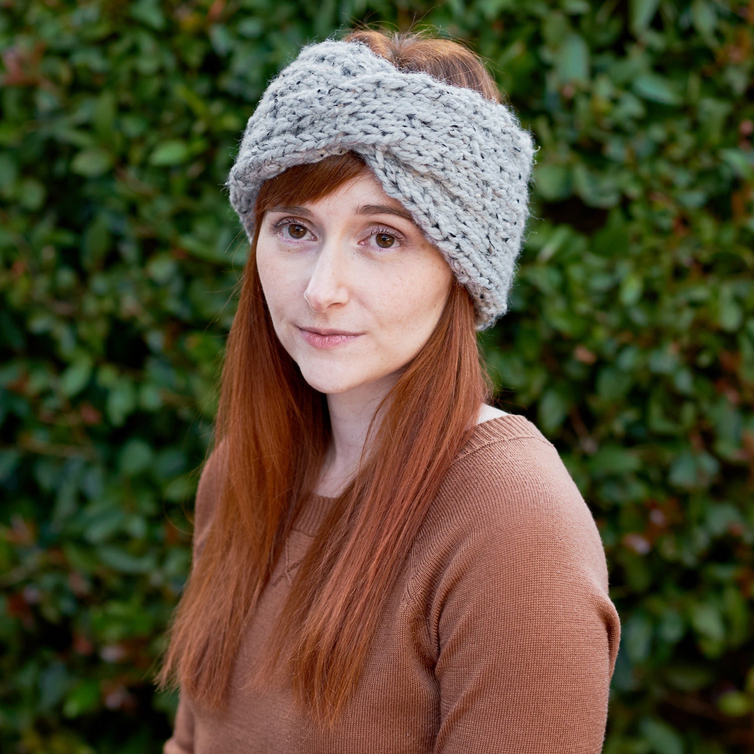Dewdrop • Head Warmer • Chunky Knit • Colour EARL GREY