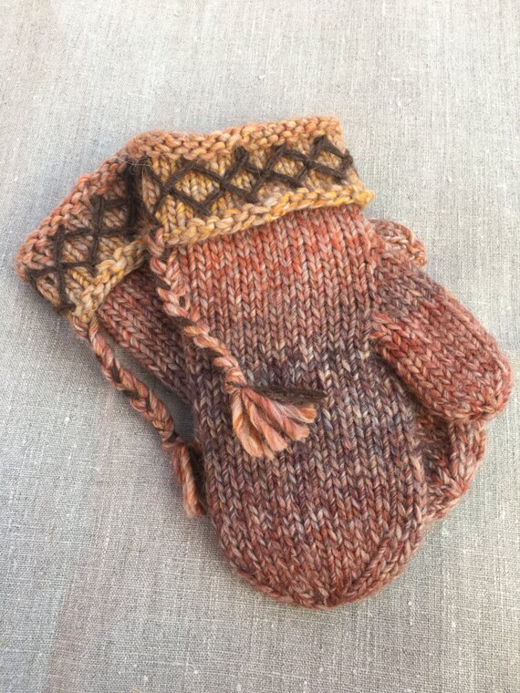 Items similar to Swedish lovikka mittens, men mittens, wool mittens