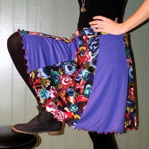 Modern Flower, handmade skirt red strap M 38/40 image 2