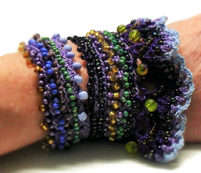 Tutorial, Pattern, Viola, colourful, crochet, beaded, cuff bracelet, crochet tutorial, beading tutorial, jewelry tutorial image 4