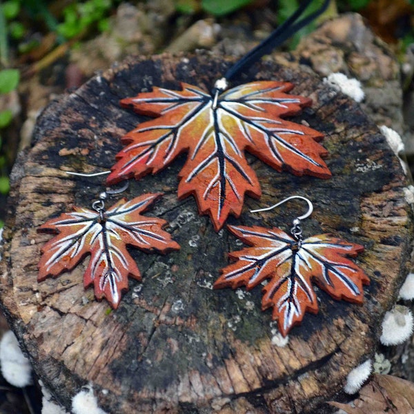 Maple leaves - leather earrings and pendant, handmade jewellery, handpainted, handcut, handtooled, elf, gift for her, nature, elven jewelry