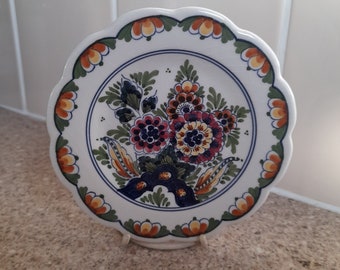 Vintage – Small Handpainted Polychrome Delft Plate ready to hang– made by De Candelaer