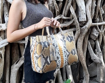 Borsa tote in pelle di pitone fatta a mano: borsa in pelle di serpente dorata