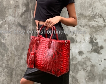 Borsa tote in pelle di pitone rosso: borsa fatta a mano in pelle di serpente