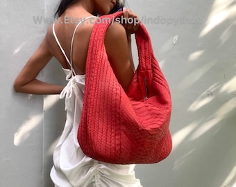 Sac hobo fait main en python rouge : cuir véritable