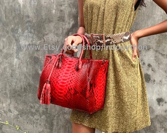 Borsa tote in pelle di pitone rosso: borsa fatta a mano in pelle di serpente