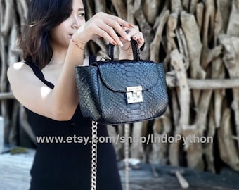 Black Python Snakeskin Handbag: Genuine Leather Crossbody Bag