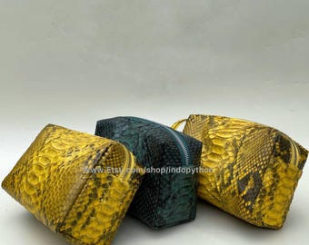 Handmade Python Leather Cosmetic Pouch: Zip-Top Snakeskin Bag