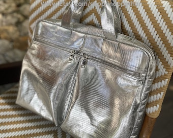 Sac pour ordinateur portable en cuir de lézard argenté fait main : porte-documents de bureau