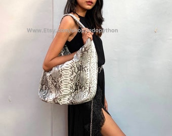 Bolso hobo de piel de pitón hecho a mano: Monedero de piel de serpiente gris