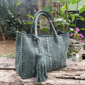 Bolso de piel de pitón color caqui, bolso de piel de serpiente, regalo para ella, bolso de moda, bolso de piel, bolso verde, bolso gris, bolso de piel de pitón, bolso caqui, bolso de mujer para todos los días