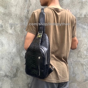 Sac bandoulière en python, sac en python noir, sac pour homme, sac pour homme, sac pour lui, sac noir pour homme, sac de luxe, sac pour homme, sac en peau de serpent, bandoulière