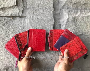 Handgefertigtes Kartenetui aus Pythonleder: Schmales Kreditkartenetui