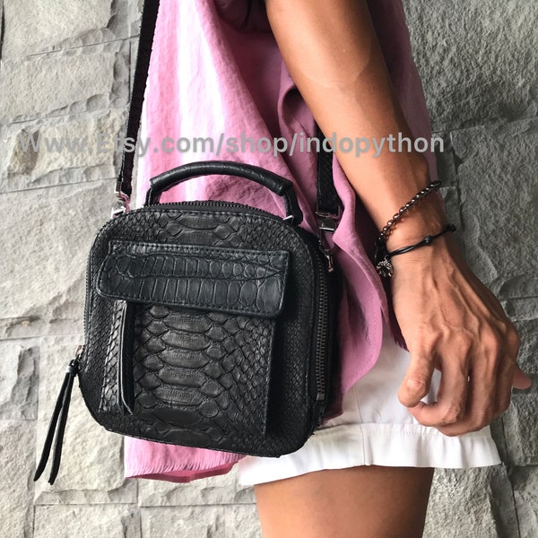 Python bag #snakeskin purse #black bag #gift for her #python purse #snakeskin bag #black purse #black handbag #luxury bag #fashion bag #bag