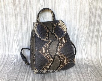 Mochila de couro de píton feita à mão: mochila de pele de cobra cinza