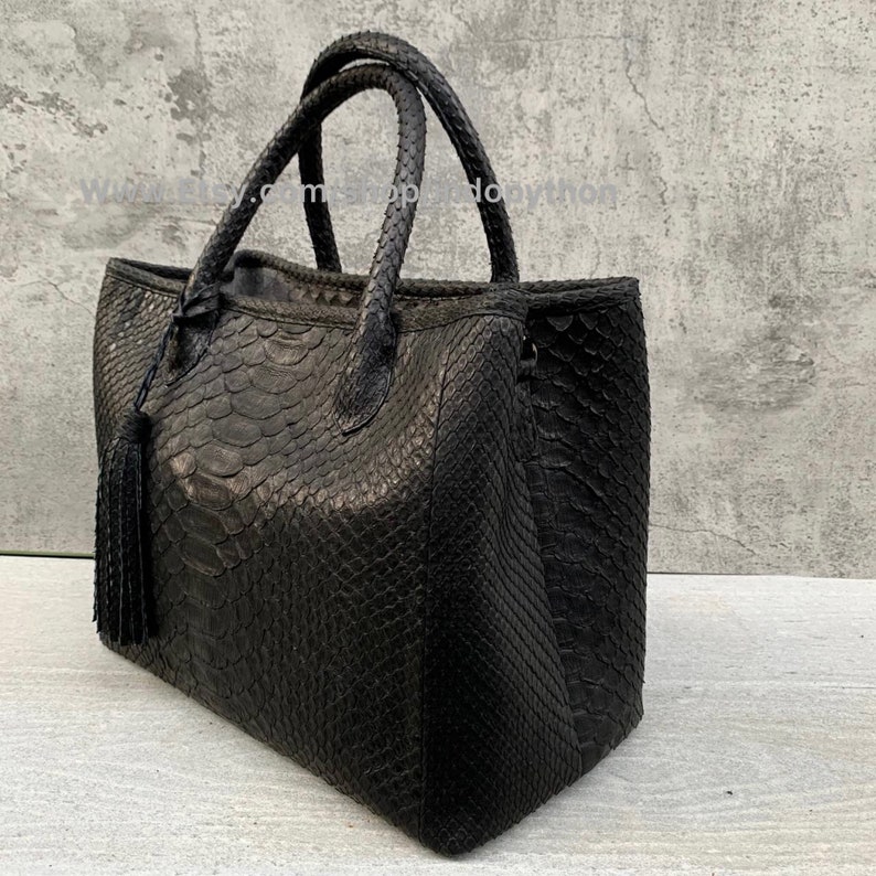 Bolsa de couro de píton preta: bolsa fashion de pele de cobra imagem 7