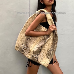 Beige python bag, snakeskin hobo bag, beige bag, hobo bag, gift for her, oversized bag, big bag, beige leather bag, beige snakeskin purse