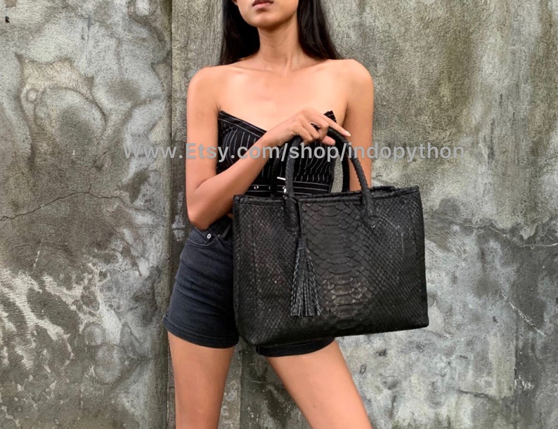 Bolsa de couro de píton preta: bolsa fashion de pele de cobra imagem 4