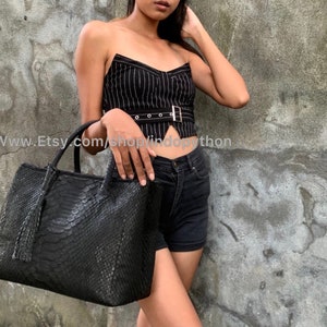 Bolsa de couro de píton preta: bolsa fashion de pele de cobra imagem 2