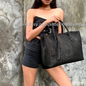 Bolsa de couro de píton preta: bolsa fashion de pele de cobra imagem 5