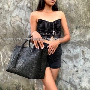 Bolsa de couro de píton preta: bolsa fashion de pele de cobra imagem 6