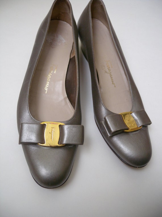 Items similar to Size 8 AAAA Shoes, Ferragamo Shoes, Women's Silver ...
