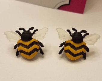 Buzzing Bee Stud Earrings