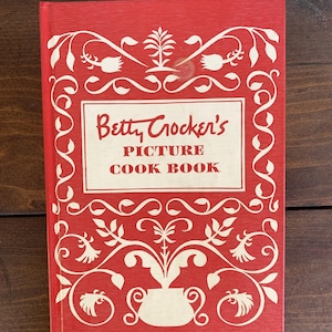 RedStoreVintage Presents Vintage Betty Crocker&#39;s 1998 Picture Cook Book..like new