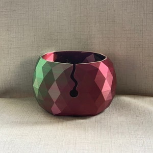 Premium Rainbow Yarn Bowl 3D Printed Green Red Two Tone