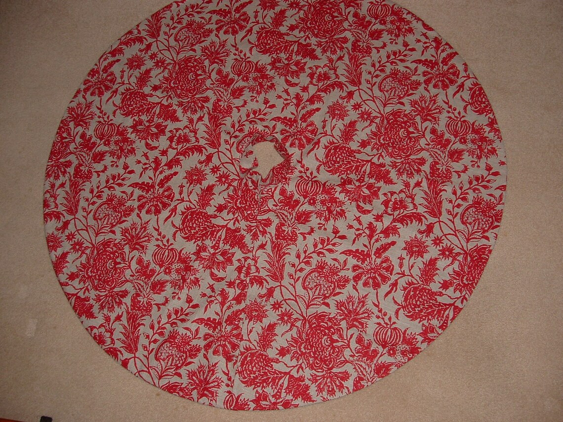 Red Print Christmas Tree Skirt Has Covered Button Closure and Etsy