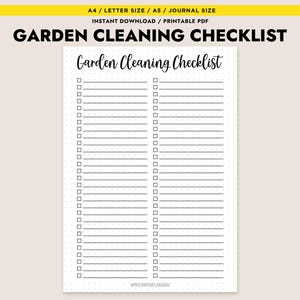 以下が含まれることがあります： 手書きフォントの「Garden Cleaning Checklist」というタイトルの印刷可能な庭の掃除チェックリスト。チェックリストには、チェックボックスと書き込み用の行が2列あります。上部のバナーには「A4 / Letter Size / A5 / Journal Size」と「Instant Download / Printable PDF」と書かれています。