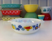 Pyrex JAJ 39 Fiesta 39 round casserole Cute English Pyrex serving mixing bowl with colourful, Modernist produce and wine pattern