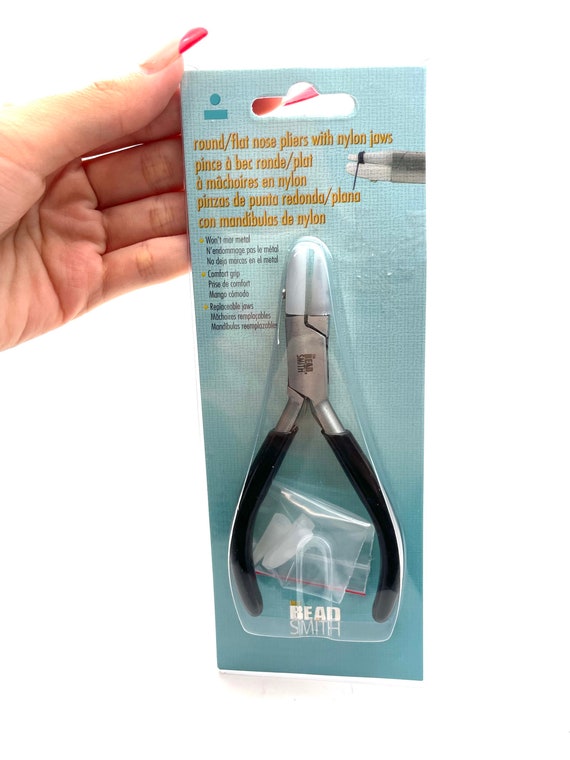 Round/flat nose pliers with nylon jaws