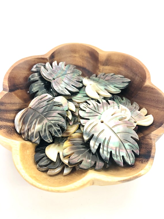 Black Tahitian Mother Of Pearl Monstera Sku#M299