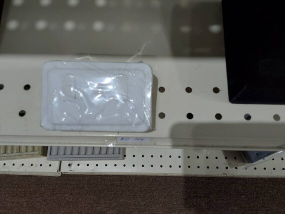 Wedge Stand with Ring Clip