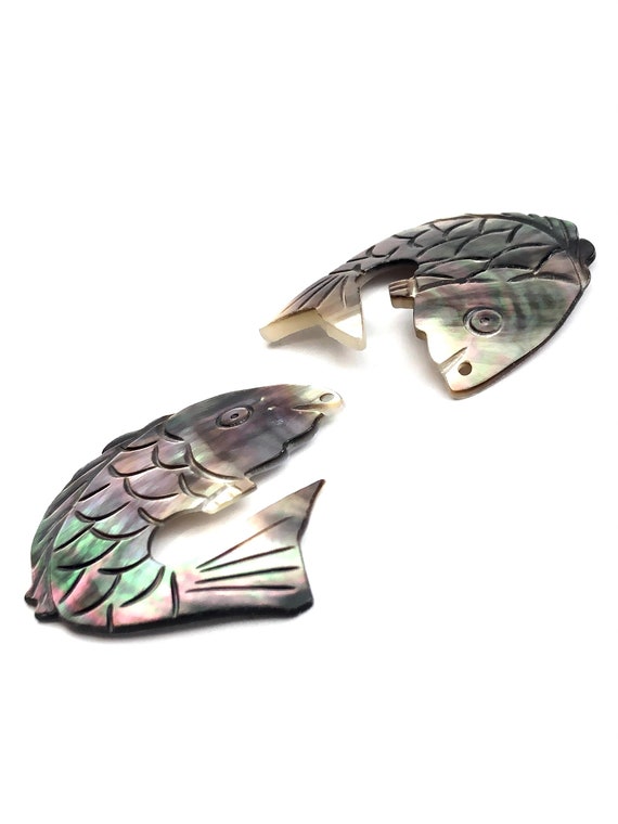 Black Tahitian Mother Of Pearl Fish Sku#M263